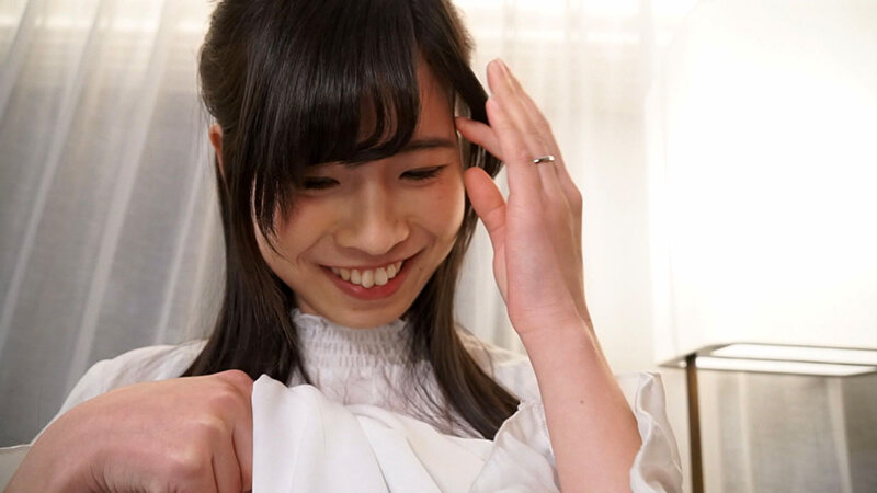 ご実家ではお父様の絶対君主的で育てられ、社交界デビューをしているセレブ奥様。奇跡のパーフェクトボディで言いなりドM気質を披露 2枚目