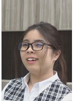 某有名企業中出し受付デスク 新人メガネちゃんは色白ピンク乳輪