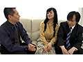 50代の熟年夫婦がより刺激を求めて夫婦でAV出演！複数プレイに憧れる奥様の希望を叶える熟年夫婦の性事情！ 画像1