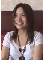 V088I-005 Her shy smile is adorable! I insert my cock into the boyish beauty's pussy! I get so excited that I cum inside her!