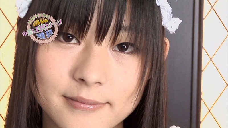 飴ちゃんが似合う無邪気でかわいい娘が小さい口でおっきな肉棒を咥えて口内射精！