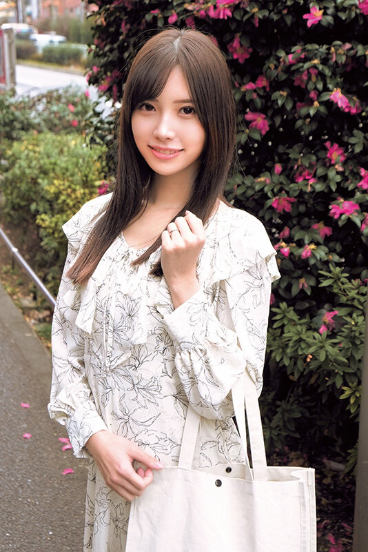 優しくて綺麗な育児中のママさん！「早漏に悩む童貞君の暴発改善のお手伝いしてくれませんか？」母性溢れる可愛いママさんが早漏すぎる童貞君にムラムラ膣キュンしちゃって生中出し筆おろしSPECIAL！あさみあづさ 画像1