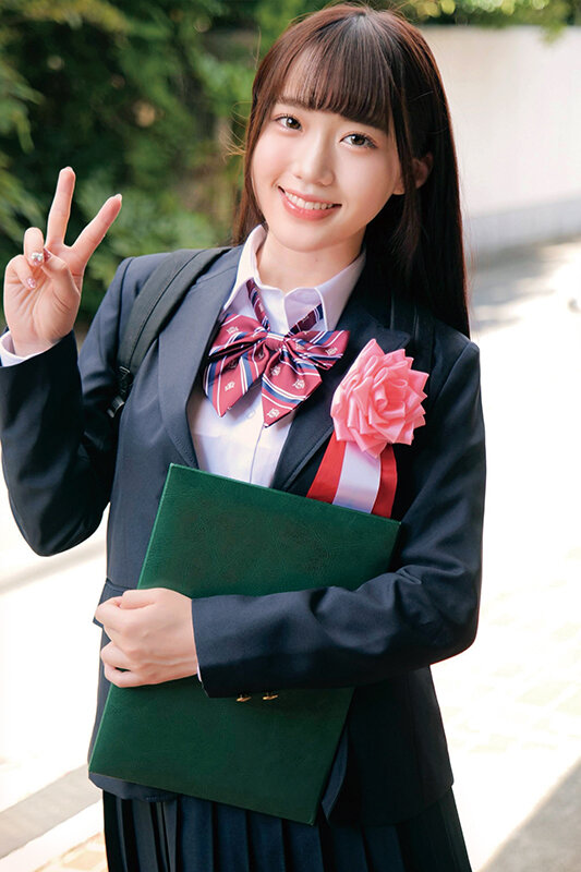 3分前まで女子○校生!卒業式直後にガチナンパ!生まれて初めての素股体験!クリトリスがデカチンと擦れ合って我慢出来ずにヌルっと生挿入!そのまま人生初の生中だし!!みく&みさき 画像1