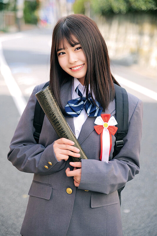 3分前まで女子○校生!卒業式直後にガチナンパ!生まれて初めての素股体験!クリトリスがデカチンと擦れ合って我慢出来ずにヌルっと生挿入!そのまま人生初の生中だし!!みく&みさき 画像2