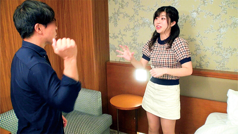高学歴の女子大生が普通に生きてたら、まず出会うことのないだろう野球拳で脱衣ムラムラ生中出しセックスに挑戦!ゆいのちゃんとももちゃん 画像1