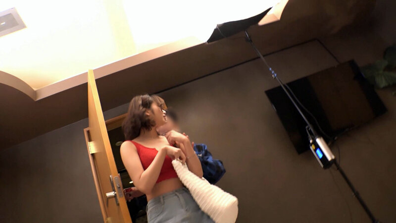 【極上P活娘ローションましましヌルテカSEX！】【もちろん生で味わう健康的美ボディ！】【ローションよりヌルヌルの美少女のアソコにテイクオフ！】健康的美ボディの美少女なのに…欲に忠実？オジチン欲情不可避の不健全えちえちボディのP娘と生挿入ランデブー2NN 前田美波_0