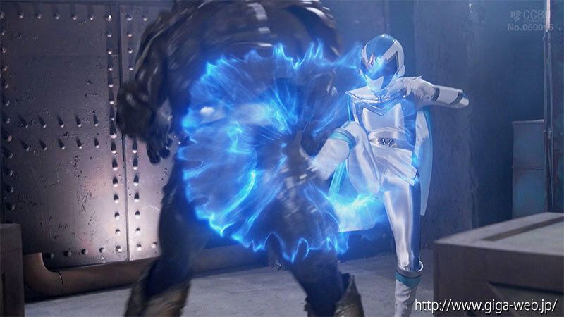 スーパーヒロイン危機一髪!!Vol.109 夢幻戦隊ミスティックレンジャー ミスティックブルー 小野寺舞 画像2