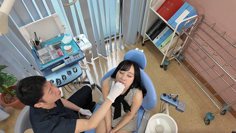 お口の中をじっくり見せてくれませんか？～保育士ゆのさん～ 朝比ゆの