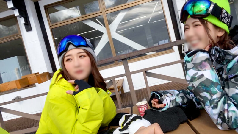 銀座クラブ嬢・美巨乳キャバ嬢・爆乳ギャル大生が雪山で快楽暴走！潮吹き、顔射、撮られまくりのゲレンデナンパ3本立て！_0