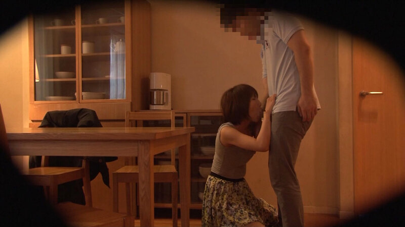 【寝取られすぎる妻】僕より大きいチ●ポに喜ぶ妻の姿… 2枚目