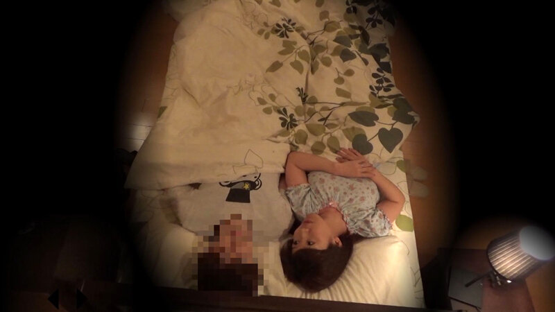 不倫検証 自分の妻が浮気をしない人間なのか検証の依頼が届きました。【サキ】 美泉咲 2枚目