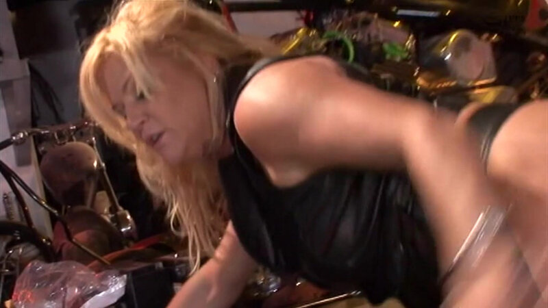 もぉ～ジャパンじゃ勃起できない！！3 ～女子乱交と男女乱交～ 画像14