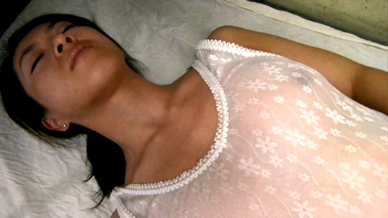 検査技師が仕掛けたカメラに映った美人OLの肢体流出 画像17