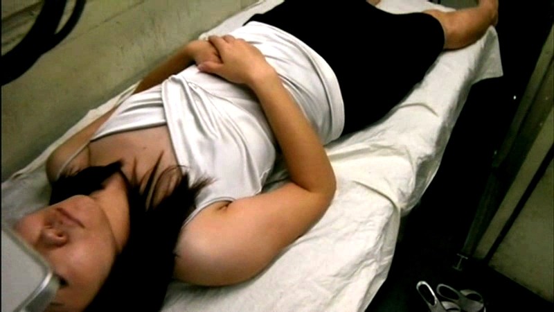 検査技師が仕掛けたカメラに映った美人OLの肢体流出 画像9