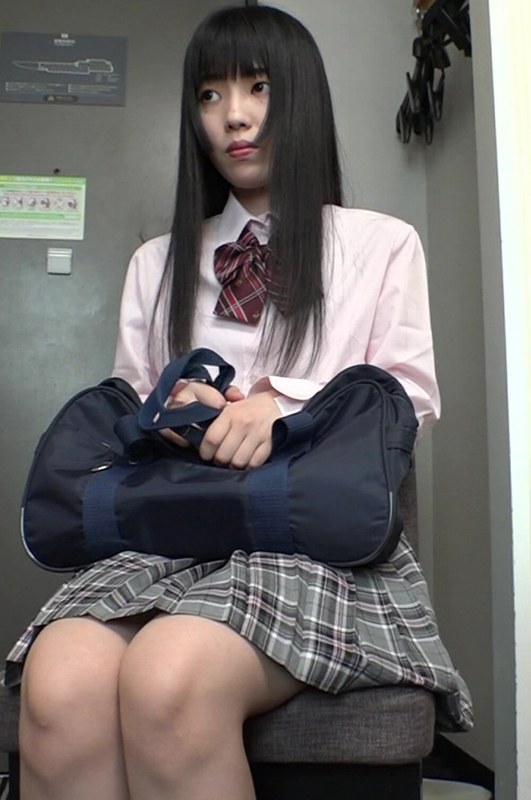 まるで処女！！清楚系女〇〇生に強引に中出し