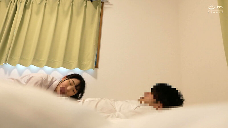 制服のままイチャイチャが始まって…。止まらないラブラブセックス！！ サンプル