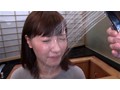 サンプル画像14 - お漏らしでイってしまうド変態すぎるS級素人娘 まやちゃん 21歳大学生