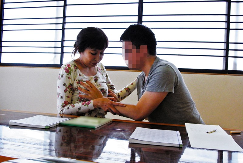 意外と!?喜んでヌイてくれた働くオバサン (DOD) 画像16