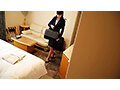 出張女子社員ビジネスホテル性処理動画 ＃3 鈴音まゆ 画像1