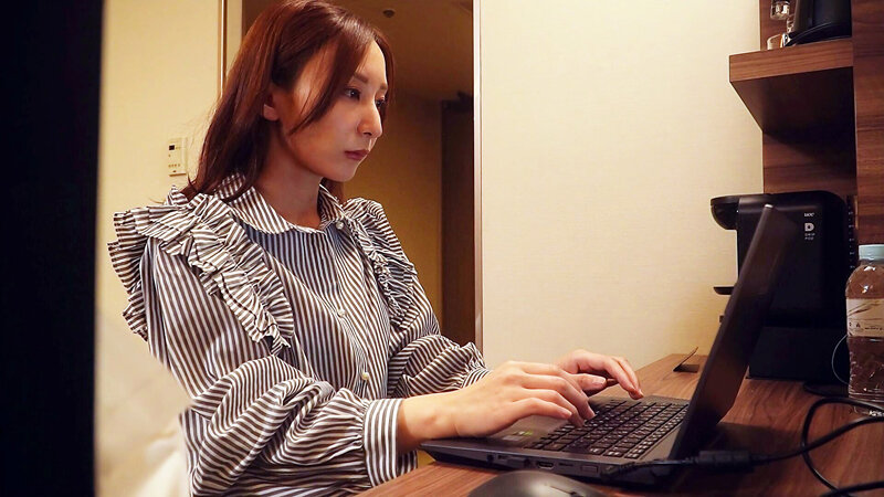 ビジネスホテル流出動画 誰にも見せない秘密オナニー #4 画像2