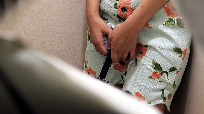 公衆トイレで発情する女 放尿オナニー覗き撮り vol.7 画像4