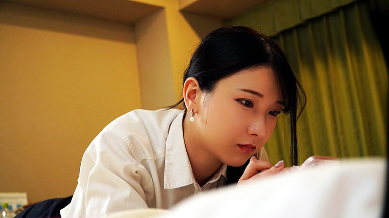 出張先ホテル秘密オナニー 性欲剥き出しOL ＃1 画像2