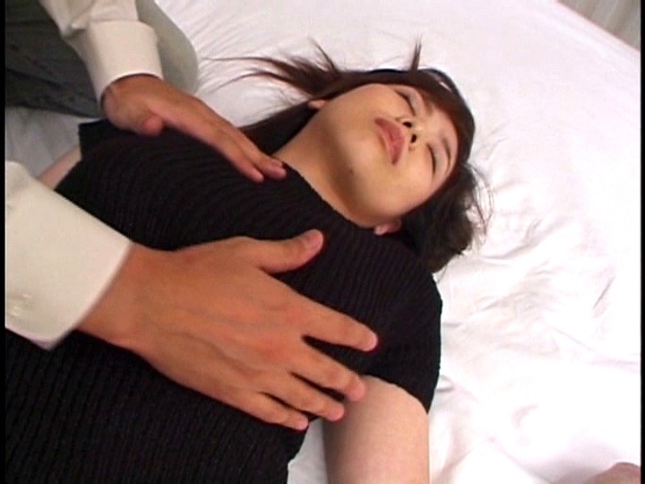悪徳プロダクションのモデル面接タレント夢見る少女の体だけが目的の男達が騙して全裸猥褻陵● 画像8