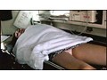 お手柄救急隊員盗撮 救急車ストレッチャー搬送パンチラ サンプル画像20