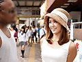 「やっぱり大きいのかな」「ちょっと興味あるかも」黒人にナンパされた熟女さんはデカマラに興味津々 想像以上の巨根を膣奥まで突っ込まれ狂ったようにイキまくる 黒人マラで昇天する素人熟女36人8時間BEST - 12