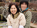 密かに欲求不満を抱えながら悶々と暮らしている 一見真面目な地方のおばさん 12人4時間 - 2