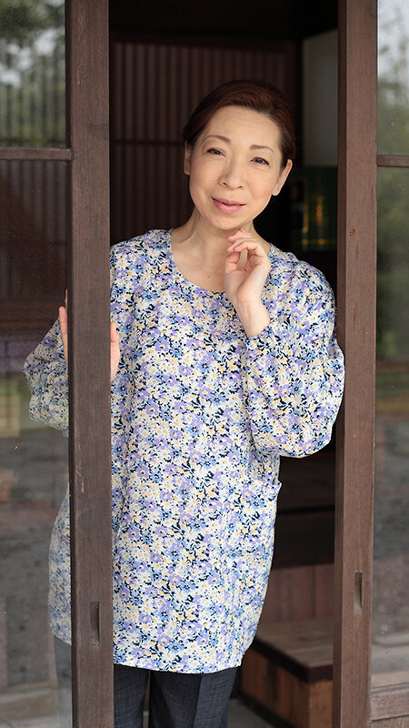 密かに欲求不満を抱えながら悶々と暮らしている 一見真面目な地方のおばさん 12人4時間3 画像5