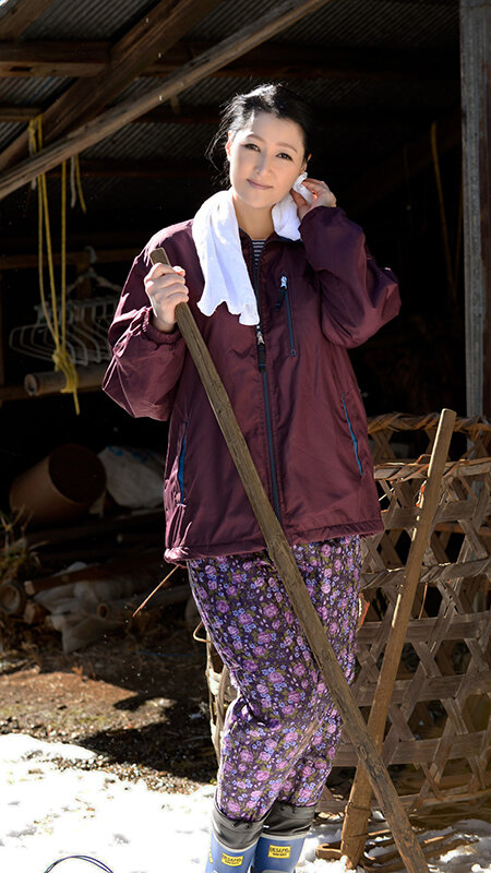 百姓だってセックスはしてえだよ! 抑え切れない欲求不満がついに爆発! 我慢出来ない農家のおばさん12人4時間3 画像18