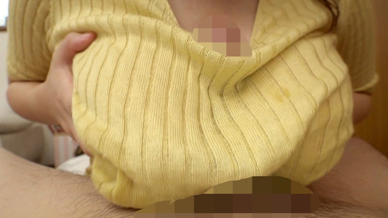 ハレンチすぎる着衣爆乳!デカ乳にも関らずピチピチのニットでパイオツをゆっさゆさ揺らして街を歩くKカップ素人みさきサン AV応募出演 画像5