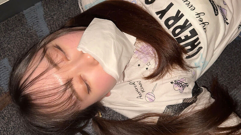 つきまとい12 ゴミ拾いをする清く正しい小さき美少女をつきまとい睡眠姦 偶然を装い出会い連れ去り飼育姦 綺麗なスジ●ンを精子で真っ白になるまで中出し 画像2