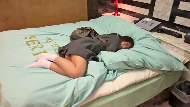 金曜 午後9時 補導前03 清楚な長髪美少女からの秘密の相談 奥手なのに乳首を勃起させて興奮を隠せない敏感な身体。快楽を知ると何回も肉棒を子宮口に擦り付けて最奥で種付け中出しシまくった話。 画像11