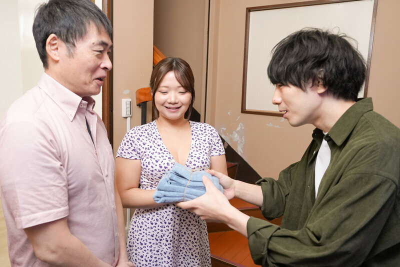 パート先の店長に寝取られて完堕ちした人妻 富岡ありさ 画像1