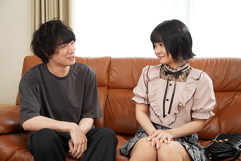 初撮りAVデビュー 幼い顔に似合わずデカチン大好き20才 愛咲ましろ 画像1