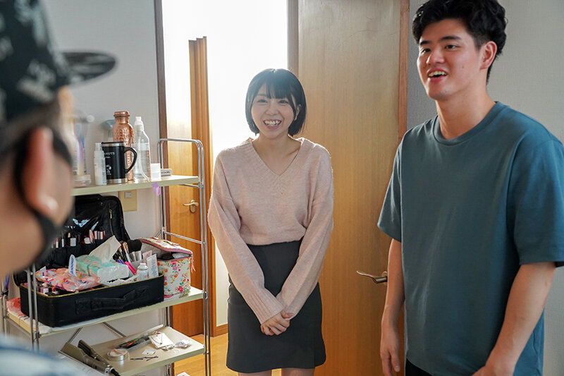 【FANZA限定】恋するAV女優と厳しい社会の現実を知ったマネージャーの物語 / 渡辺まりか チェキとパンティと生写真付き 画像1