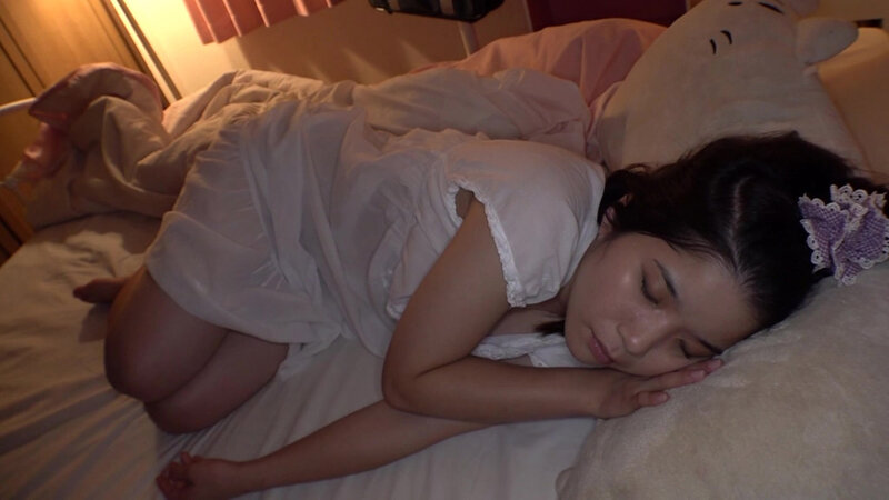 パンパンに張りのある思春期おっぱい14人4時間_10