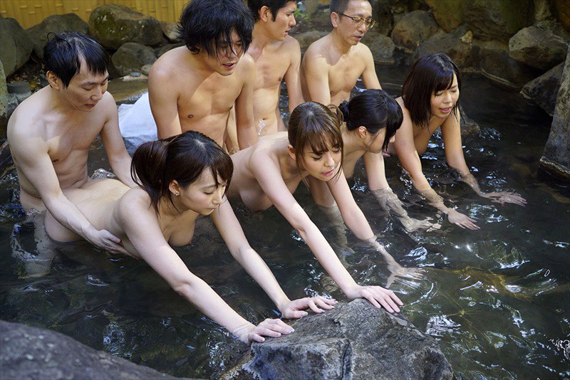 妻の共有化が義務付けられている地区があった…〜14名の貞操妻たちが愛する旦那を忘れて夫婦交換中出しスワッピング〜 (DOD) 画像2