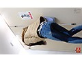 トイレ前行列中 おしっこ漏らし女！ 1.5 〜小便に濡れたジーパン〜 サンプル画像9