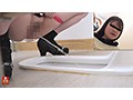 サンプル画像5 - 和式トイレ盗撮 便槽内叩きつけ！ レーザービーム尿軸おしっこ4 1/2