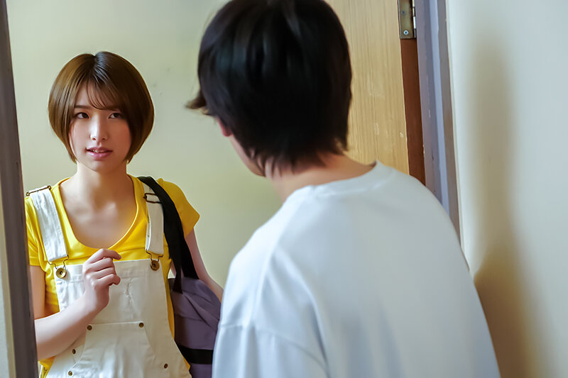 『えっ女の人と一緒に生活するんですか？』ルームメイトはまさかの女子！超カワイイし超無防備過ぎる！パンチラ、ブラチラ、乳首チラ！そんな女子とひとつ屋根の下なんて当然我慢出来ずフル勃起！当然隠す事なんて出来ず… 花狩まい