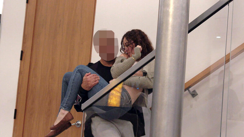 LAで出会った親日美女のカフェ店員にグッツモニターお願いしてみたら奇跡が起きた！！リアナ（28） サンプル