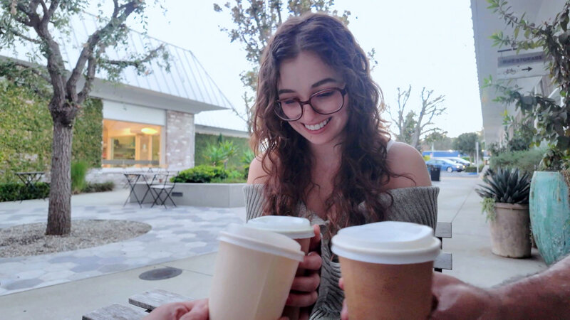 LAで出会った親日美女のカフェ店員にグッツモニターお願いしてみたら奇跡が起きた！！リアナ（28） サンプル