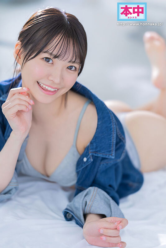 はにかみ笑顔かわいい美少女が完全主観であなたを見つめて中出し誘導!至高の【顔面特化】オナニーサポート 東條なつ 1枚目