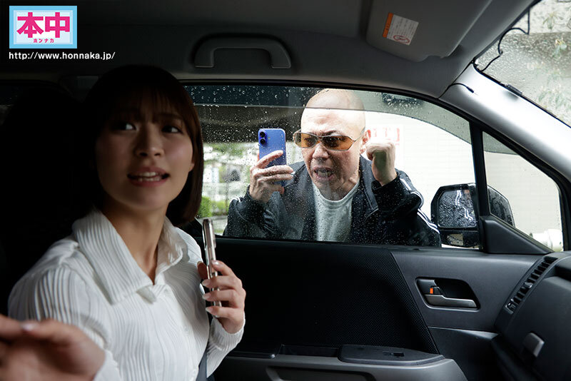煽り運転オヤジに大切な彼女を献上させられて中出しSEXでイカされまくる車外で見張り役をさせられた僕はその後、何度も何度もドラレコNTR映像鬱勃起オナニーしてしまった。 東條なつ 画像2