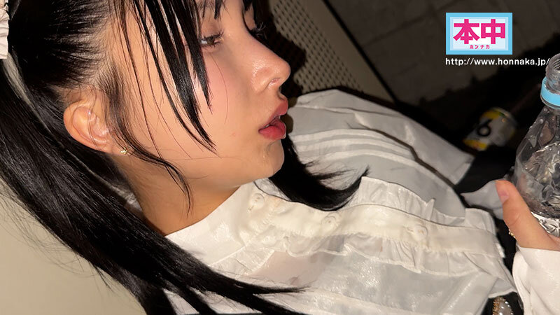 BITCH MELTDOWN 早朝、路上で寝る女の子たち 新●区歌●伎町ホスト帰りみに娘編