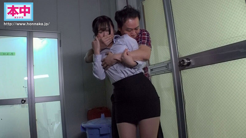 あの頃の続き…ナマでしよう 僕と夏歩さんはいじめられていた。いじめていた連中の命令で、僕はチ○ポを露出させられ夏歩さんはフェラするというイラマごっこが一時期流行ったが、飽きたのかすぐにやらなくなった。でも、僕はあの続きがしたくなっていた― 花守夏歩 画像4