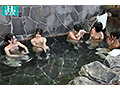 「恥ずかしい思いをさせて、ごめんなさい」混浴温泉に叔母に連れられて入ったら裸を見て勃起！しかも周りは女性だらけ！バレたらまずいと困っていると叔母がこっそり手で抜いてくれることに...しかも叔母も次第に興奮してしまい...！ 画像5